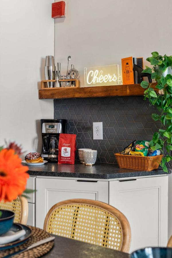 Passyunk Square Spacious 1 Bedroom Oasis- Huge Deck Philadelphia Buitenkant foto
