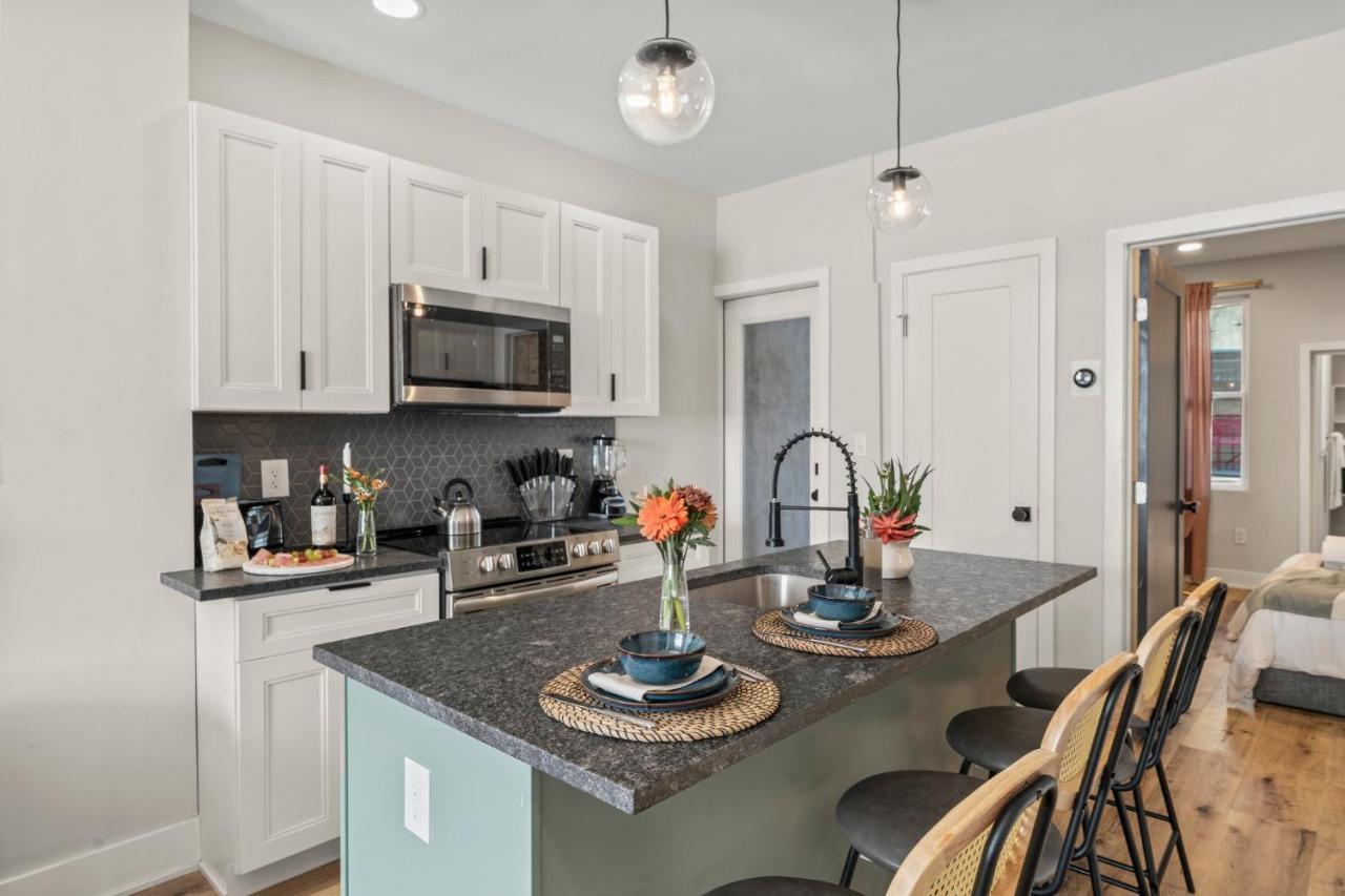 Passyunk Square Spacious 1 Bedroom Oasis- Huge Deck Philadelphia Buitenkant foto